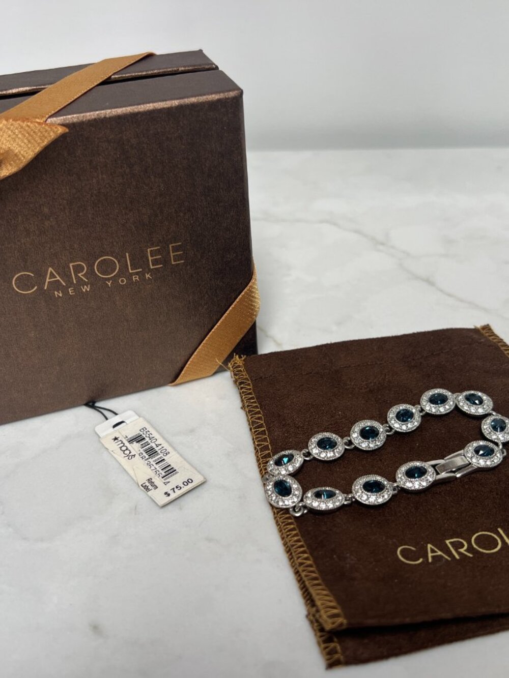 CAROLEE New York Rhinestone Bracelet (w/box)